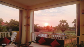 Homestay Yellow Natural House